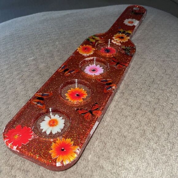 Handmade resin epoxy Shot Flight Board  daisies and butterflies - Picture 3 of 4